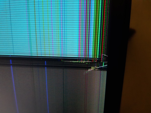 broken lenovo thinkvision p32u monitor